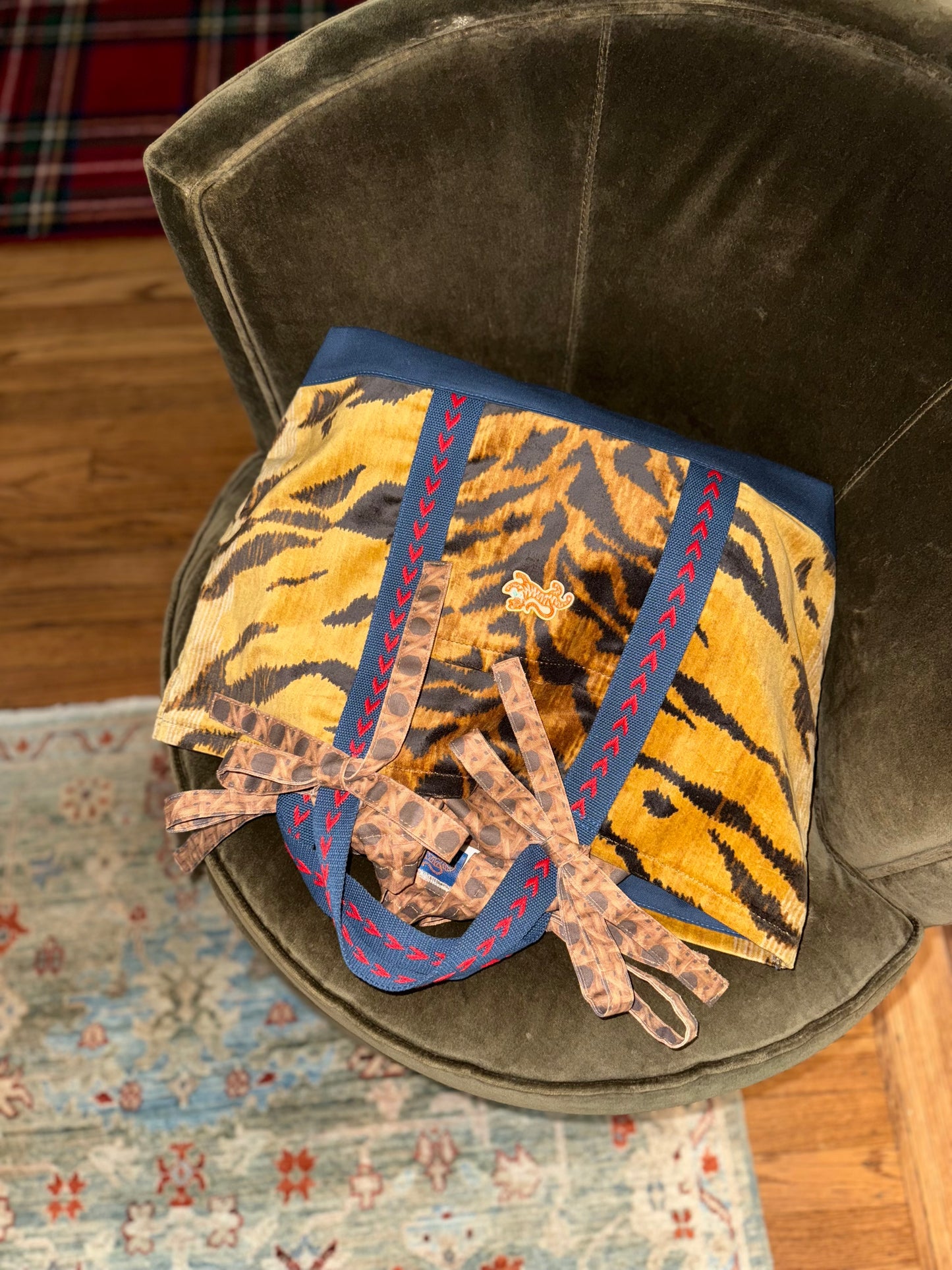 Tigre Clásico Tote – Ombré Tiger Velvet