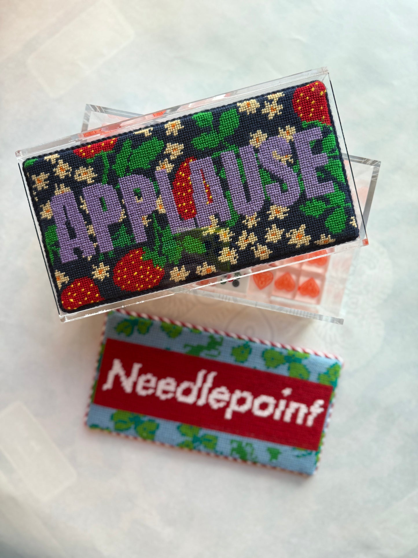 APPLAUSE Needlepoint Canvas – Printed 13 Mesh HEARTS ON THE VINE