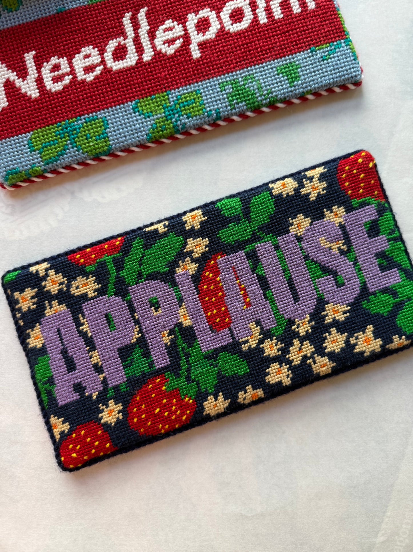 APPLAUSE Needlepoint Canvas – Printed 13 Mesh STRAWBERRIES