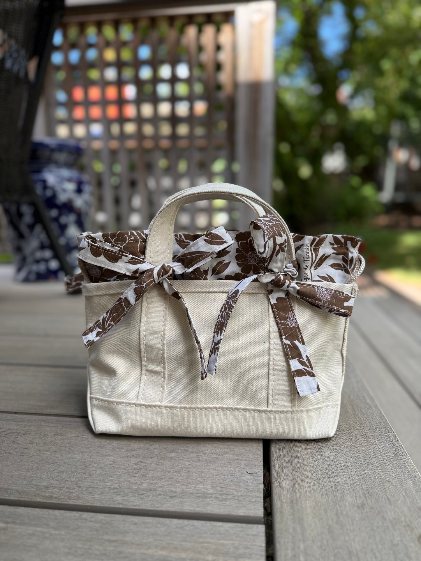 Tie-On Insert, COCONUT PEONIES, MINI