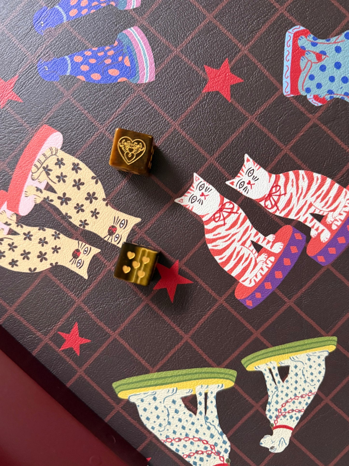 Mahjong Mat, MANTLE MATES