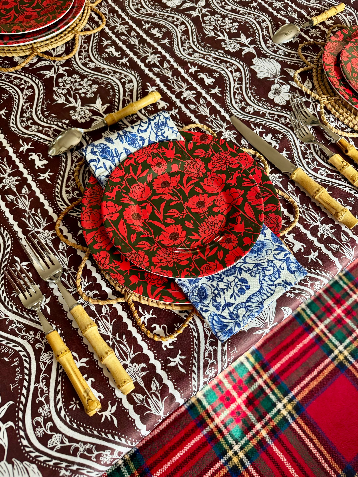 Sateen Cotton Tablecloth, Domino Oxblood