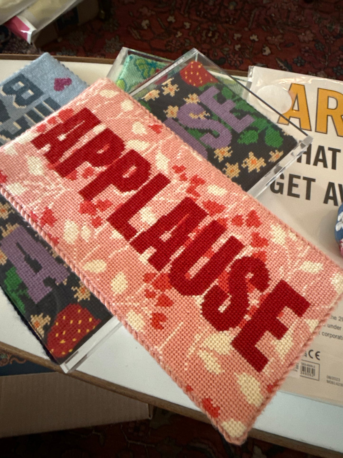 APPLAUSE Needlepoint Canvas – Printed 13 Mesh HEARTS ON THE VINE