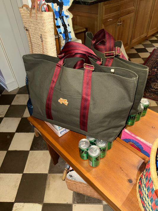 Tigre de Tartán Signature Canvas Tote w/ adjustable handles, OLIVE