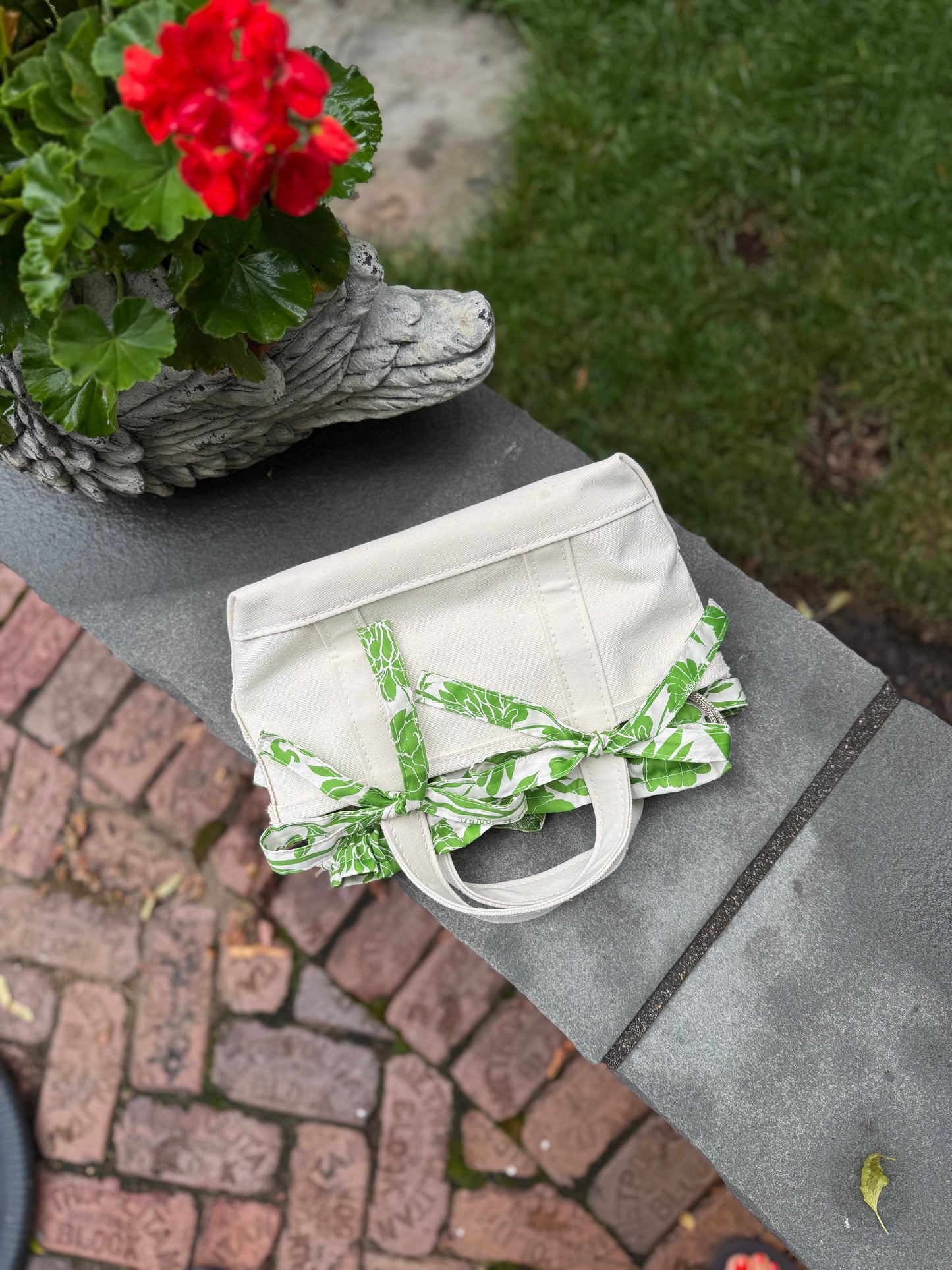 Tie-On Insert, JADE PEONIES, MINI