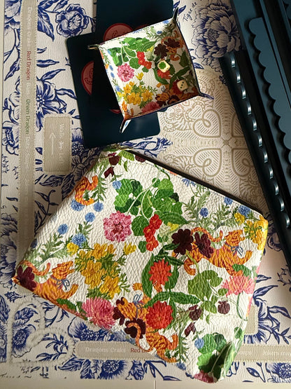 Generous Leather Pouch, JARDÍN DE LOS JEFES — view 2 of 3