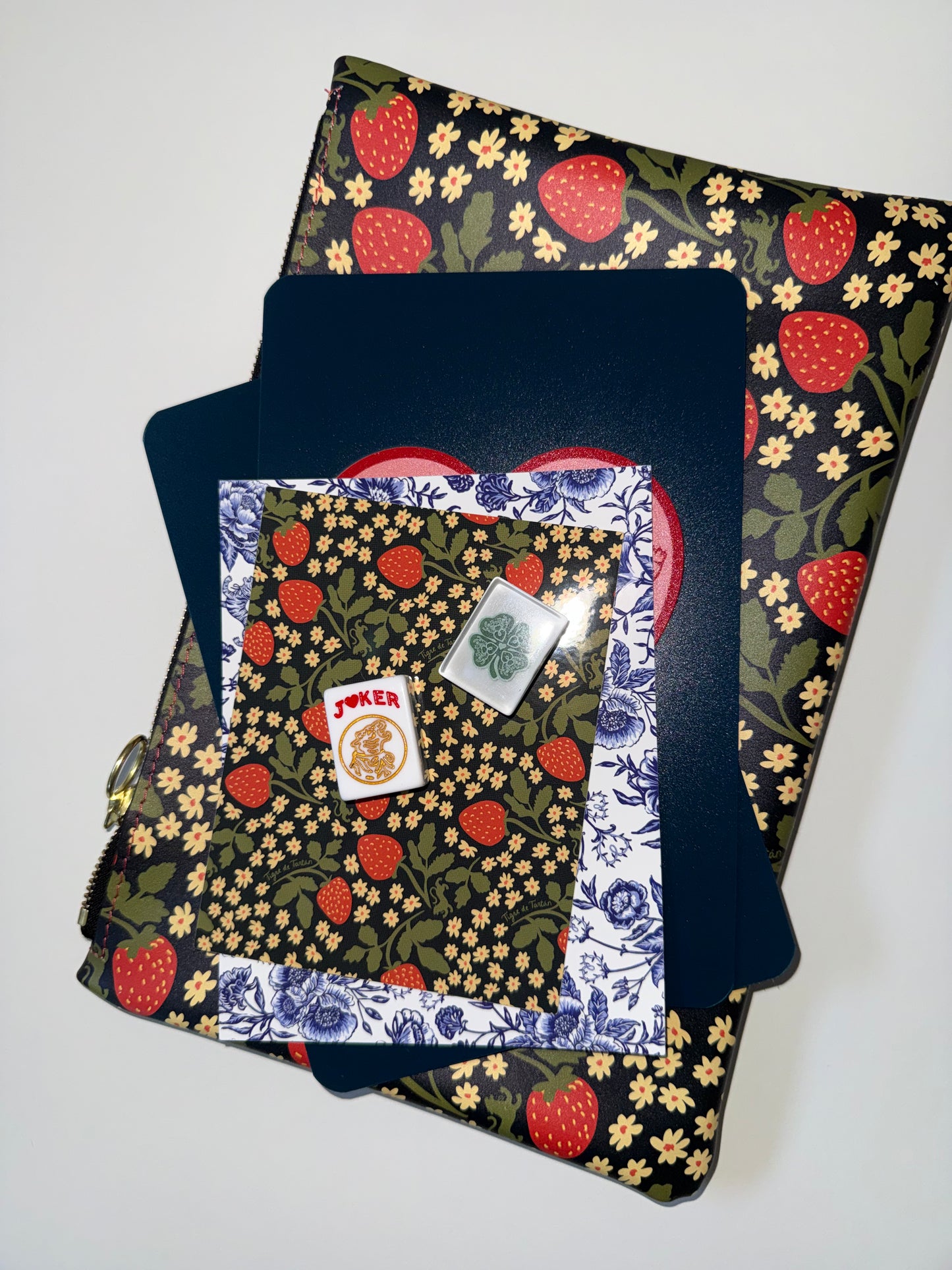 Medium Leather Pouch, STRAWBERRY