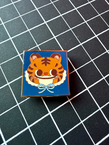 Smiling Jefe Needle Minder