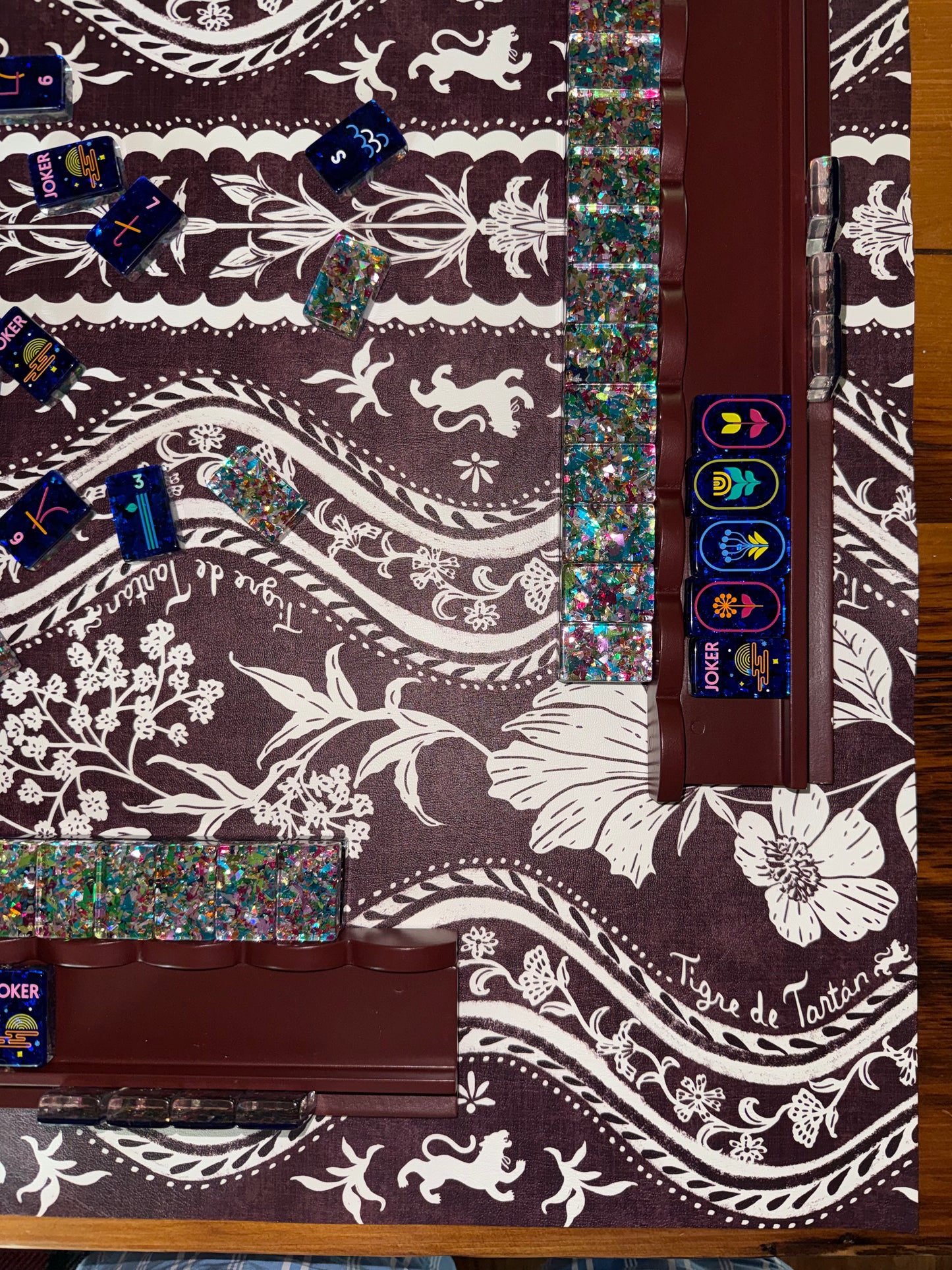 Mahj Pit Confetti mahjong tiles, large size, arranged on a mahjong rack